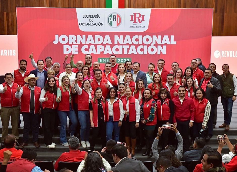 Participan priistas chihuahuenses en la Jornada Nacional de Capacitación.